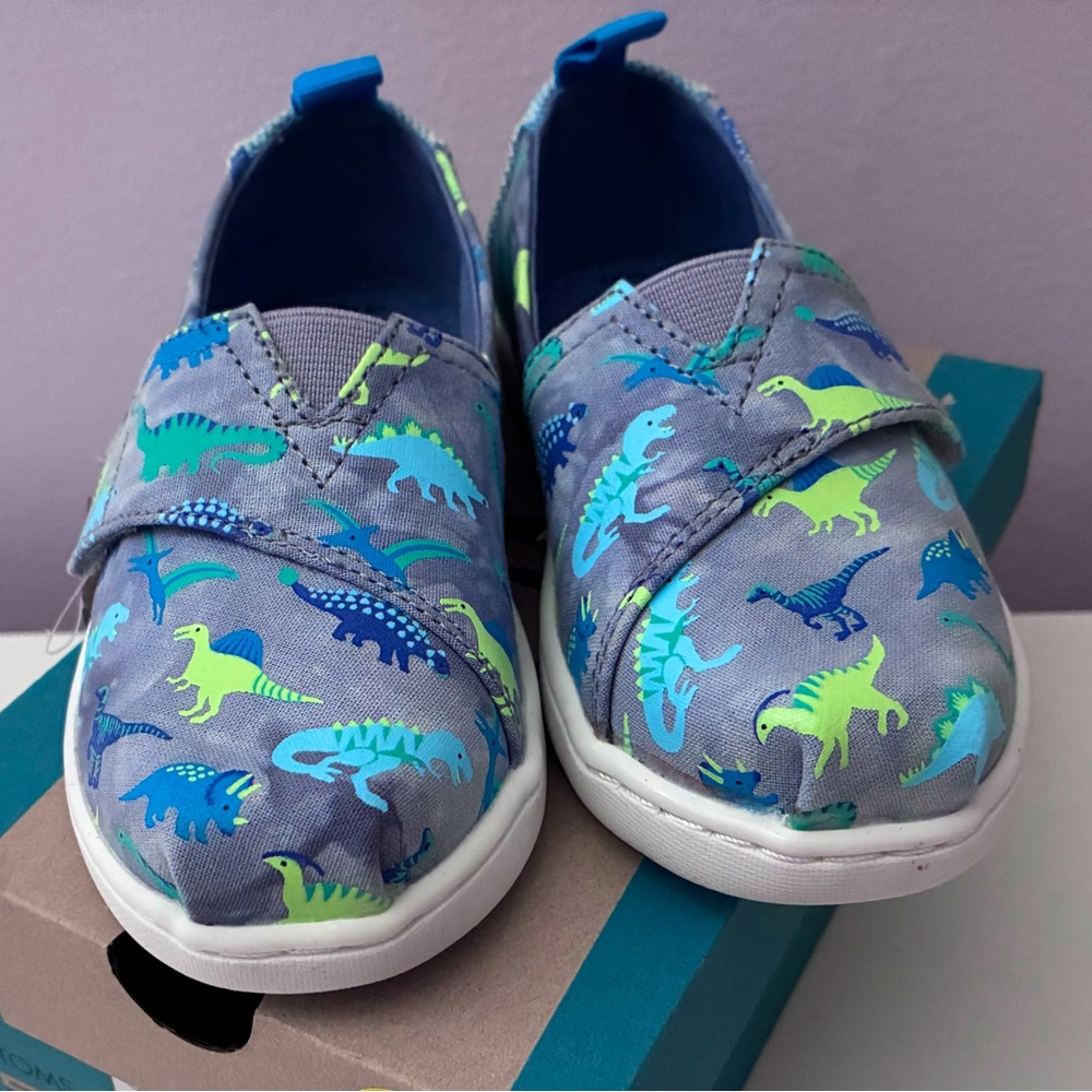 TOMS Alpargata Size 9 Glow-in-the-Dark Dinosaur Shoes - Picture 2 of 7